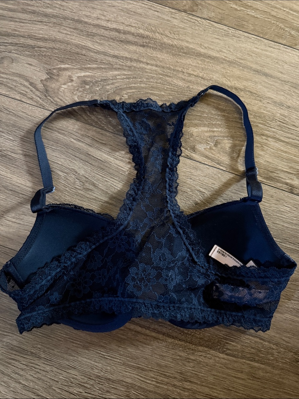 VS Lace Racerback Bra - Picture 2 of 3